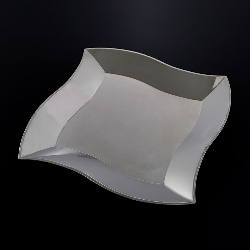 Bahan -bahan apa yang dimainkan oleh plastik plastik yang tidak teratur plastik yang berkilat?